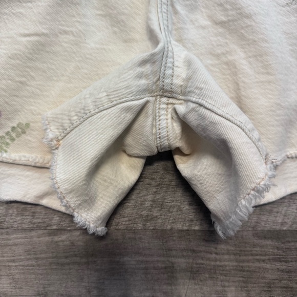 Pilcro Anthropologie Florise High Rise Slim Boyfriend Floral Denim Shorts Sz 29 - Picture 7 of 13